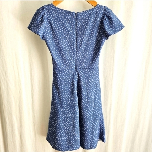 Levi's Blue & White Floral Delray Short Sleeve Mini Dress - Picture 3 of 16